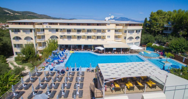 Hotel Koukounaria and Suites  FP